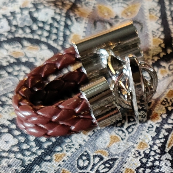 Leather-Look Cuff Links & Wood Tie Clip - Picture 2 of 7